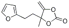 4-[2-(Fur-2-yl)ethyl]-4-methyl-5-methylene-1,3-dioxolan-2-one Struktur