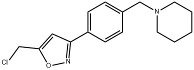 5-(Chloromethyl)-3-(4-(piperidin-1-ylmethyl)phenyl)isoxazole Struktur