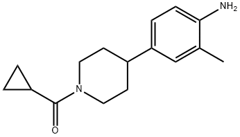 (4-(4-amino-3-methylphenyl)piperidin-1-yl)(cyclopropyl)methanone Struktur