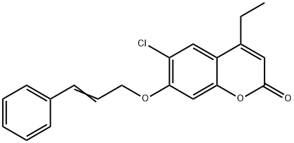 6-chloro-4-ethyl-7-[(E)-3-phenylprop-2-enoxy]chromen-2-one Struktur