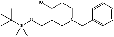 1-benzyl-3-((tert-butyldimethylsilyloxy)methyl)piperidin-4-ol Struktur