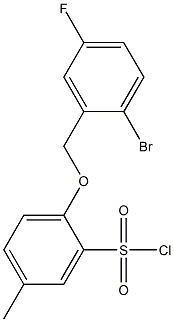 2-[(2-bromo-5-fluorophenyl)methoxy]-5-methylbenzene-1-sulfonyl chloride Struktur