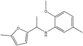 2-methoxy-5-methyl-N-[1-(5-methylfuran-2-yl)ethyl]aniline Struktur