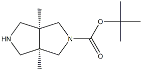 tert-butyl (3aR,6aS)-3a,6a-dimethylhexahydropyrrolo[3,4-c]pyrrole-2(1H)-carboxylate Struktur