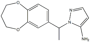 1-[1-(3,4-dihydro-2H-1,5-benzodioxepin-7-yl)ethyl]-1H-pyrazol-5-amine Struktur