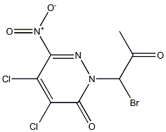 4,5-Dichloro-6-nitro-2-(1-bromo-2-oxopropyl)pyridazin-3(2H)-one Struktur