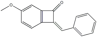 4-Methoxy-8-[(Z)-benzylidene]bicyclo[4.2.0]octa-1(6),2,4-trien-7-one Struktur