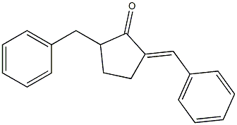 2-[(E)-Benzylidene]-5-(benzyl)cyclopentane-1-one Struktur