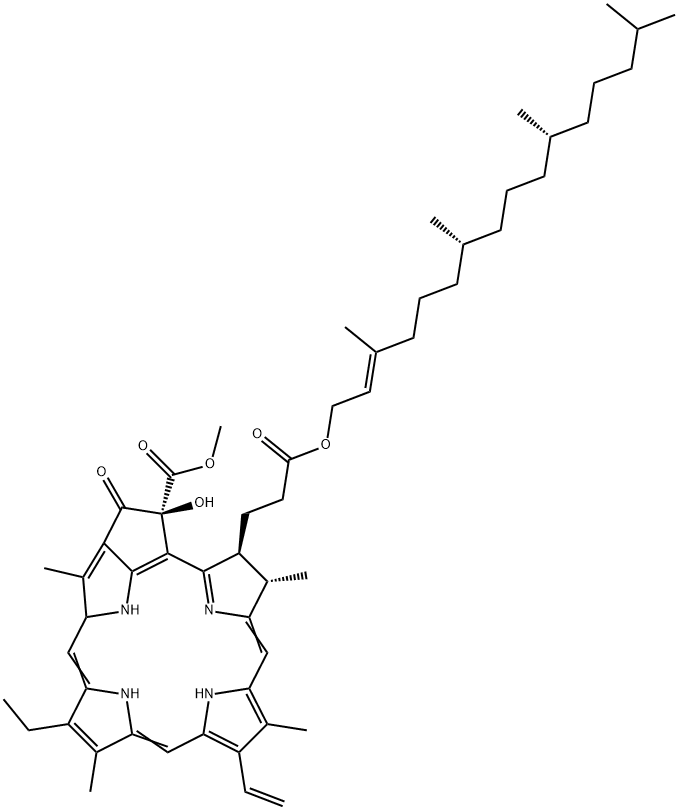 3-Phorbinepropanoic acid, 9-ethenyl-14-ethyl-21-hydroxy-21-(methoxycarbonyl)-4,8,13,18-tetramethyl-20-oxo-, (2E,7R,11R)-3,7,11,15-tetramethyl-2-hexadecen-1-yl ester, (3S,4S,21S)- Struktur