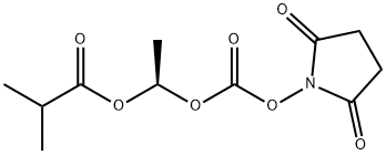 {[(1R)-Isobutanoyloxyethoxy]carbonyloxy}succinimide Struktur