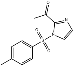 Ethanone, 1-[1-[(4-methylphenyl)sulfonyl]-1H-imidazol-2-yl]- Struktur