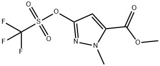 1H-Pyrazole-5-carboxylic acid, 1-methyl-3-[[(trifluoromethyl)sulfonyl]oxy]-, methyl ester Struktur