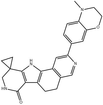 Spiro[cyclopropane-1,10'-[10H]pyrido[3',4':4,5]pyrrolo[2,3-f]isoquinolin]-7'(6'H)-one, 2'-(3,4-dihydro-4-methyl-2H-1,4-benzoxazin-7-yl)-5',8',9',11'-tetrahydro- Struktur