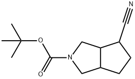 Cyclopenta[c]pyrrole-2(1H)-carboxylic acid, 4-cyanohexahydro-, 1,1-dimethylethyl ester Struktur