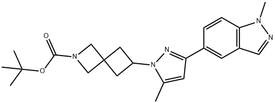 2-Azaspiro[3.3]heptane-2-carboxylic acid, 6-[5-methyl-3-(1-methyl-1H-indazol-5-yl)-1H-pyrazol-1-yl]-, 1,1-dimethylethyl ester Struktur