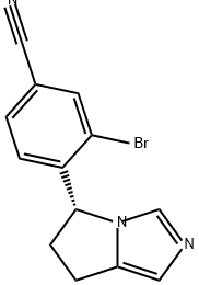 Benzonitrile, 3-bromo-4-[(5R)-6,7-dihydro-5H-pyrrolo[1,2-c]imidazol-5-yl]- Struktur