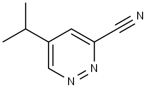 5-isopropylpyridazine-3-carbonitrile Struktur