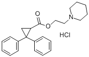 Cyclopropanecarboxylic acid, 2,2-diphenyl-, 2-(1-piperidinyl)ethyl est er, hydrochloride Struktur