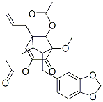 3,8-Bis(acetyloxy)-7-[(1,3-benzodioxol-5-yl)methyl]-1-methoxy-6-methyl-5-(2-propenyl)bicyclo[3.2.1]oct-3-en-2-one Struktur