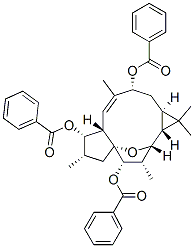 (1aR,2R,3S,4S,4aR,6S,7S,7aS,8E,10R,11aR)-1,1a,2,3,4,5,6,7,7a,10,11,11a-Dodecahydro-1,1,3,6,9-pentamethyl-2,4a-epoxy-4aH-cyclopenta[a]cyclopropa[f]cycloundecene-4,7,10-triol tribenzoate Struktur