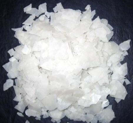 Coconut oil monoethanolamide